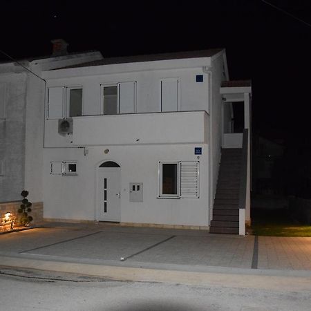 Apartment Bogdan 2 Povljana Exterior foto